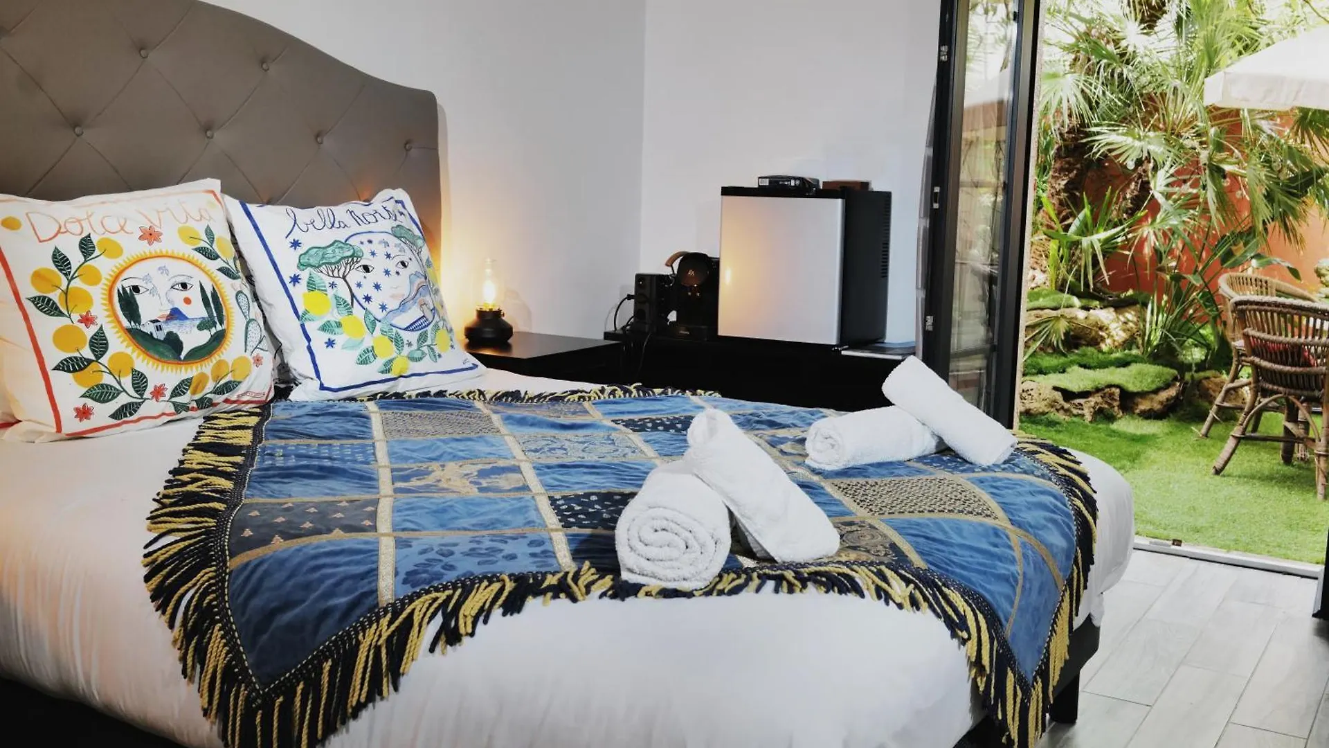Lou Pitchoun Luxe Et Serenite Au Coeur De Saint-Tropez Suite Familiale Avec Chambre Separee Avec Jardin Enchanteur Pour 4 Adultes Et 1 Enfant